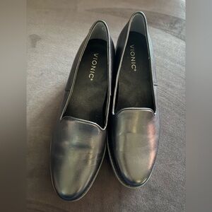 Vionic Women's Willa Wedge Black Loafers 8.5